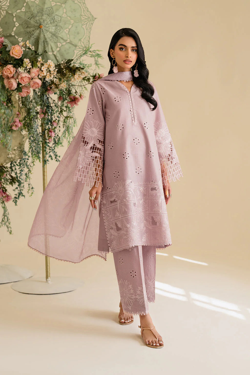 IZNIK-3PC Lawn Embroidered SUIT-KUN-3779