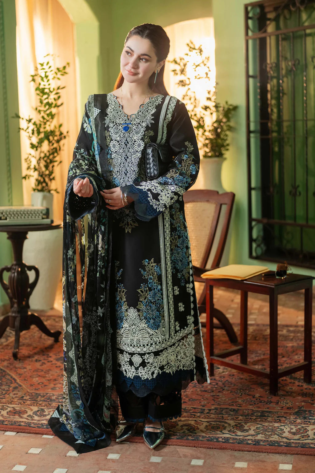 JADE-3PC DHANAK EMBROIDERED SUIT KUN-4223