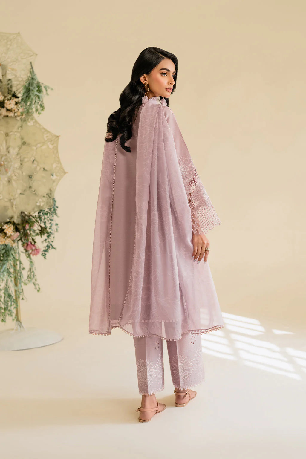 IZNIK-3PC Lawn Embroidered SUIT-KUN-3779