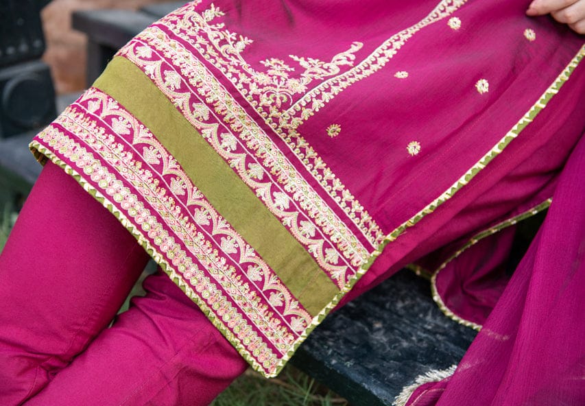 OMAL BY KOMAL-LAWN 3PC EMBROIDERY WITH BAMBER CHIFFON DYE AND DYE DUPATTA-KUN-OMAL-3629