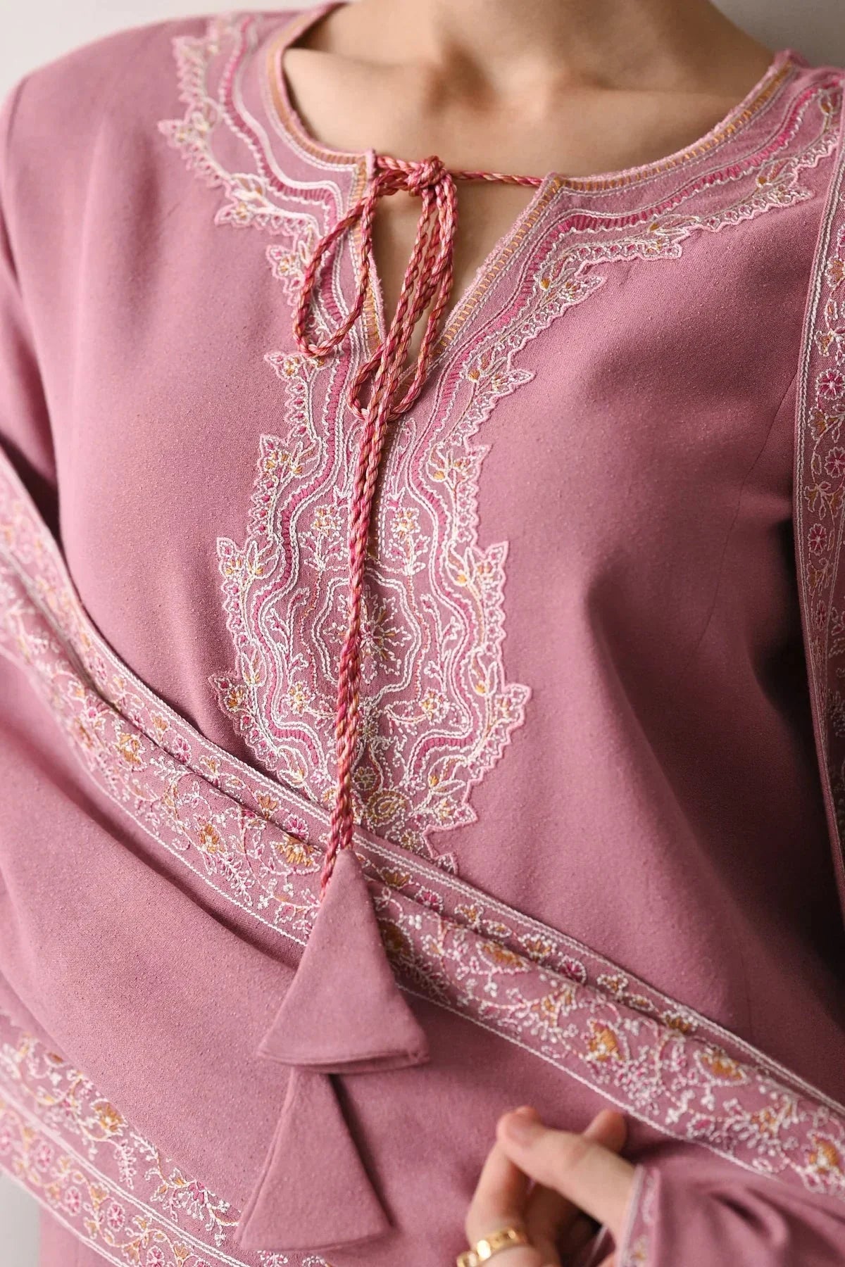 BATIK-3PC DHANAK EMBROIDERED SUIT KUN-4189
