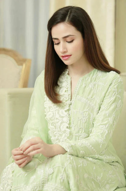 BAREEZE- 3PC LAWN EMBROIDERED SHIRT WITH ORGANZA EMBROIDERED DUPATTA & TROUSER-KUN-3632