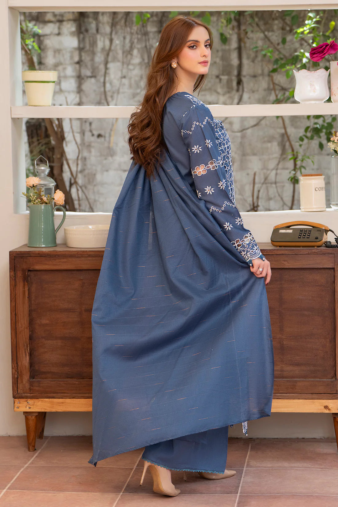 MIRAKHI-3PC LAWN CHIKENKARI EMBROIDERED SHIRT WITH LAWN TUBE SLUB DUPATTA-KUN-SKY