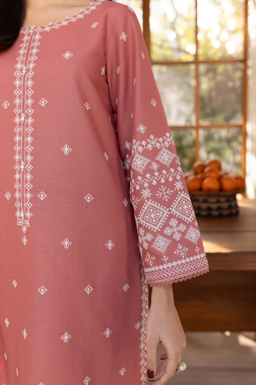 BATIK-2PC LAWN EMBROIDRED SHIRT WITH LAWN EMBROIDRED SLEEVES-KUN-1053