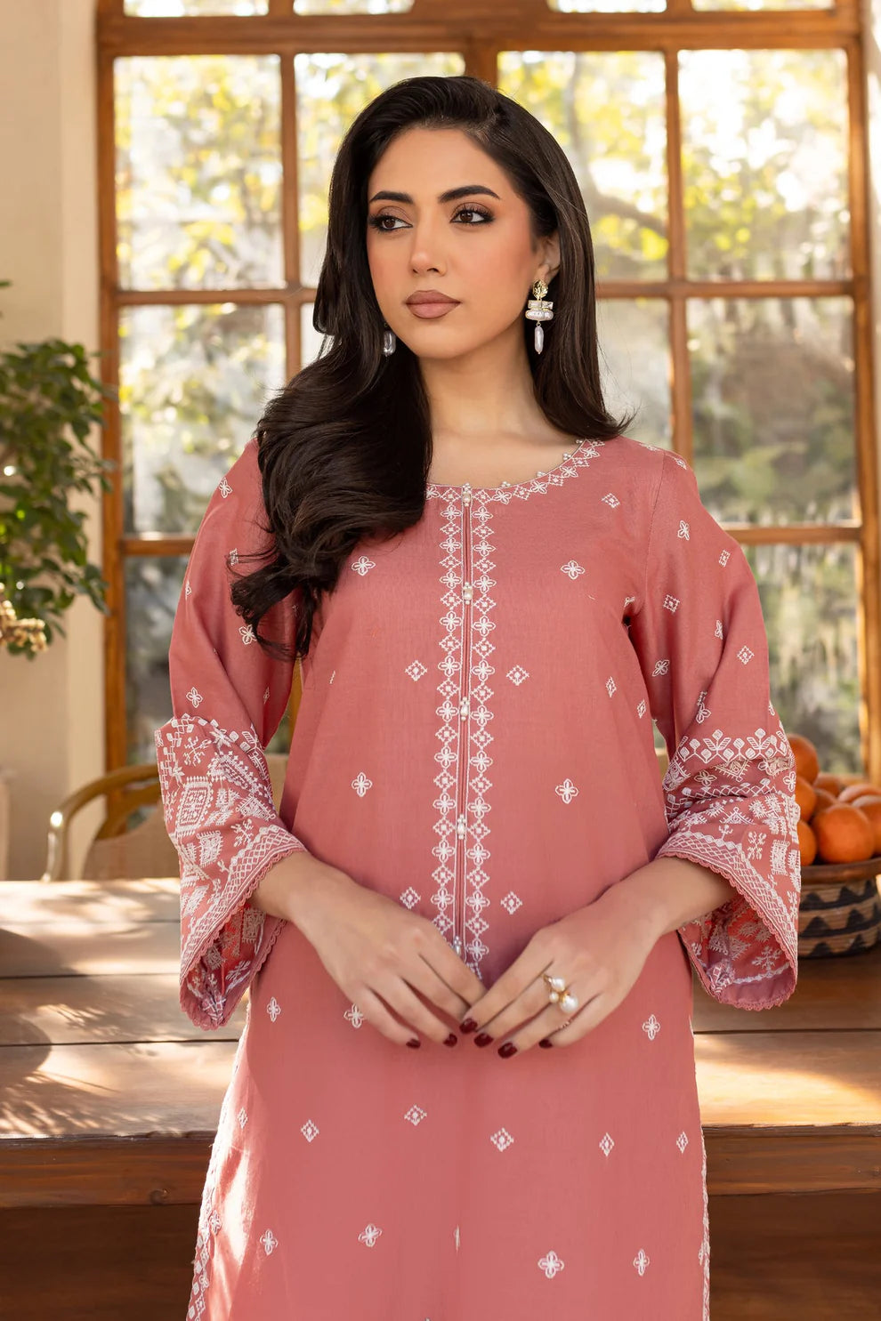 BATIK-2PC LAWN EMBROIDRED SHIRT WITH LAWN EMBROIDRED SLEEVES-KUN-1053