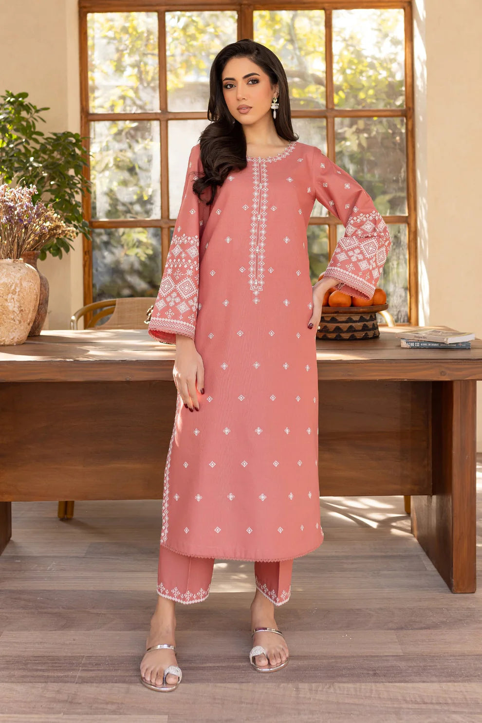 BATIK-2PC LAWN EMBROIDRED SHIRT WITH LAWN EMBROIDRED SLEEVES-KUN-1053