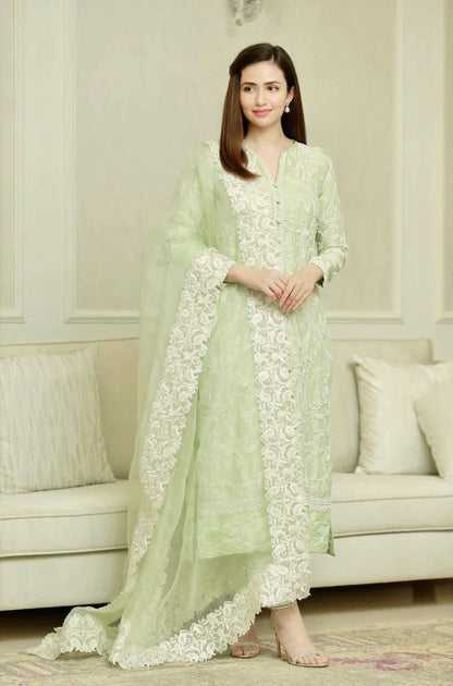 BAREEZE- 3PC LAWN EMBROIDERED SHIRT WITH ORGANZA EMBROIDERED DUPATTA & TROUSER-KUN-3632