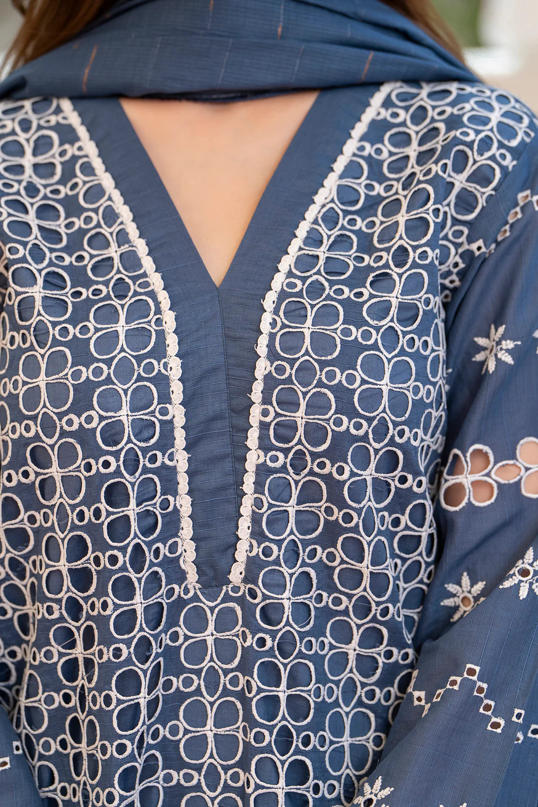 MIRAKHI-3PC LAWN CHIKENKARI EMBROIDERED SHIRT WITH LAWN TUBE SLUB DUPATTA-KUN-SKY