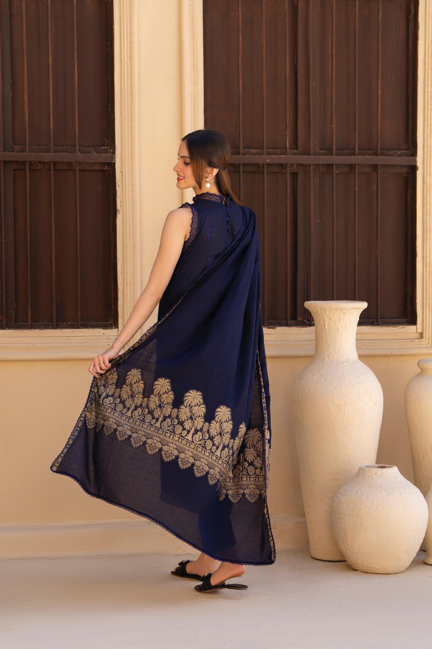 MIRAKHI-3PC LAWN CHIKENKARI EMBROIDERED SHIRT WITH LAWN JAQUARD PRINT DUPATTA -KUN-2004-N