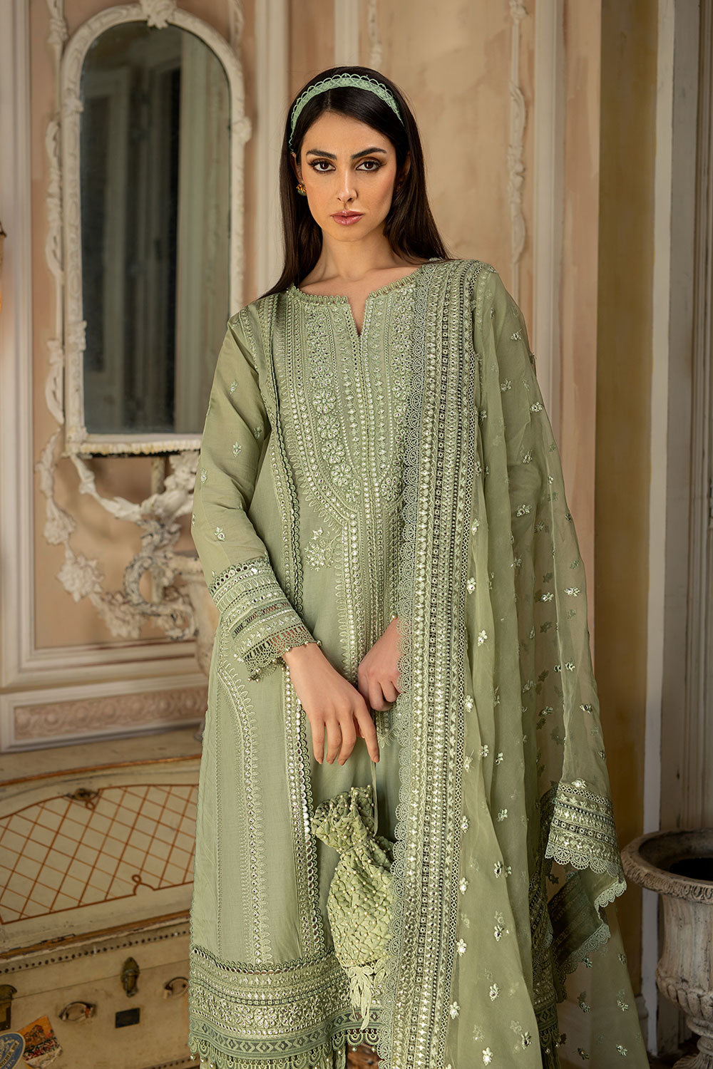 SOBOIA NAZIR- 3PC LAWN HEAVY EMBROIDERED SHIRT WITH ORGANZA HEAVY EMBROIDERED DUPATTA-KUN-2704