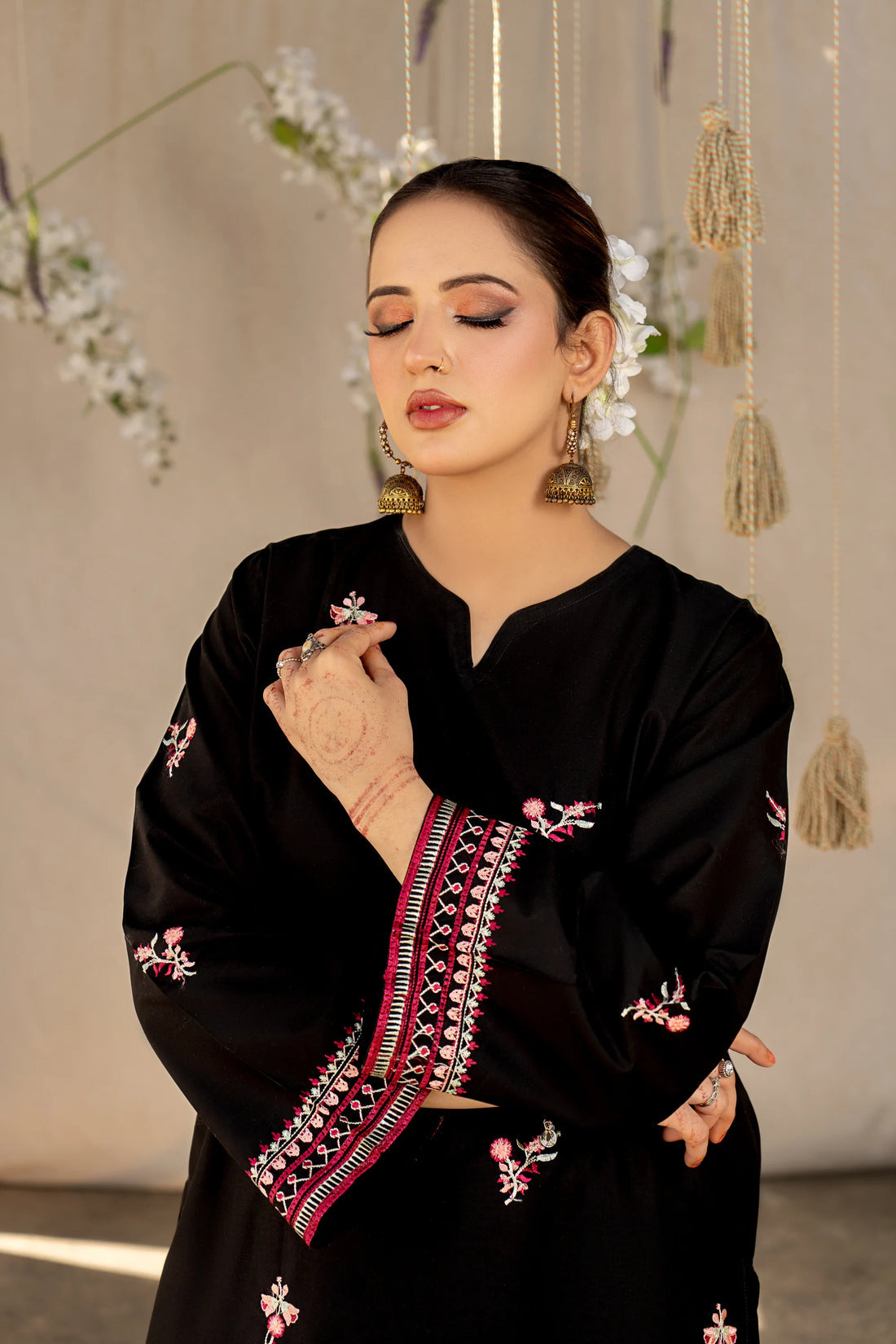 URGE- 2PC LAWN HEAVY EMBROIDERED SHIRT EMBROIDERED SLEEVES AND TROUSER -KUN-1007-BLACK