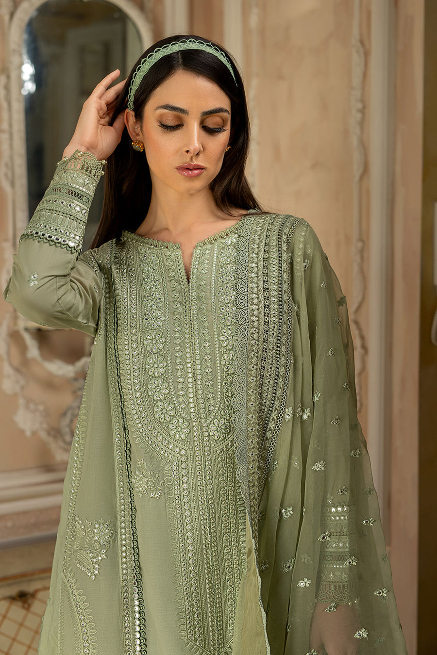 SOBOIA NAZIR- 3PC LAWN HEAVY EMBROIDERED SHIRT WITH ORGANZA HEAVY EMBROIDERED DUPATTA-KUN-2704