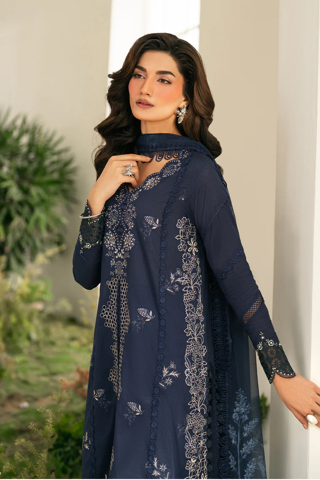 IZNIK-3PC DHANAK CHIKAN EMBROIDERED SUIT-KUN-4132