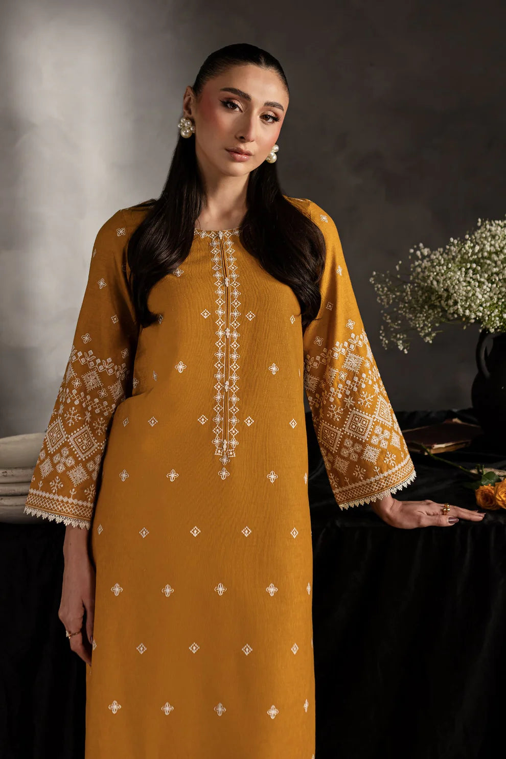 BATIK - 2PC LAWN EMBROIDERED SHIRT AND WITH LAWN EMBROIDERED TROUSER-KUN-2254