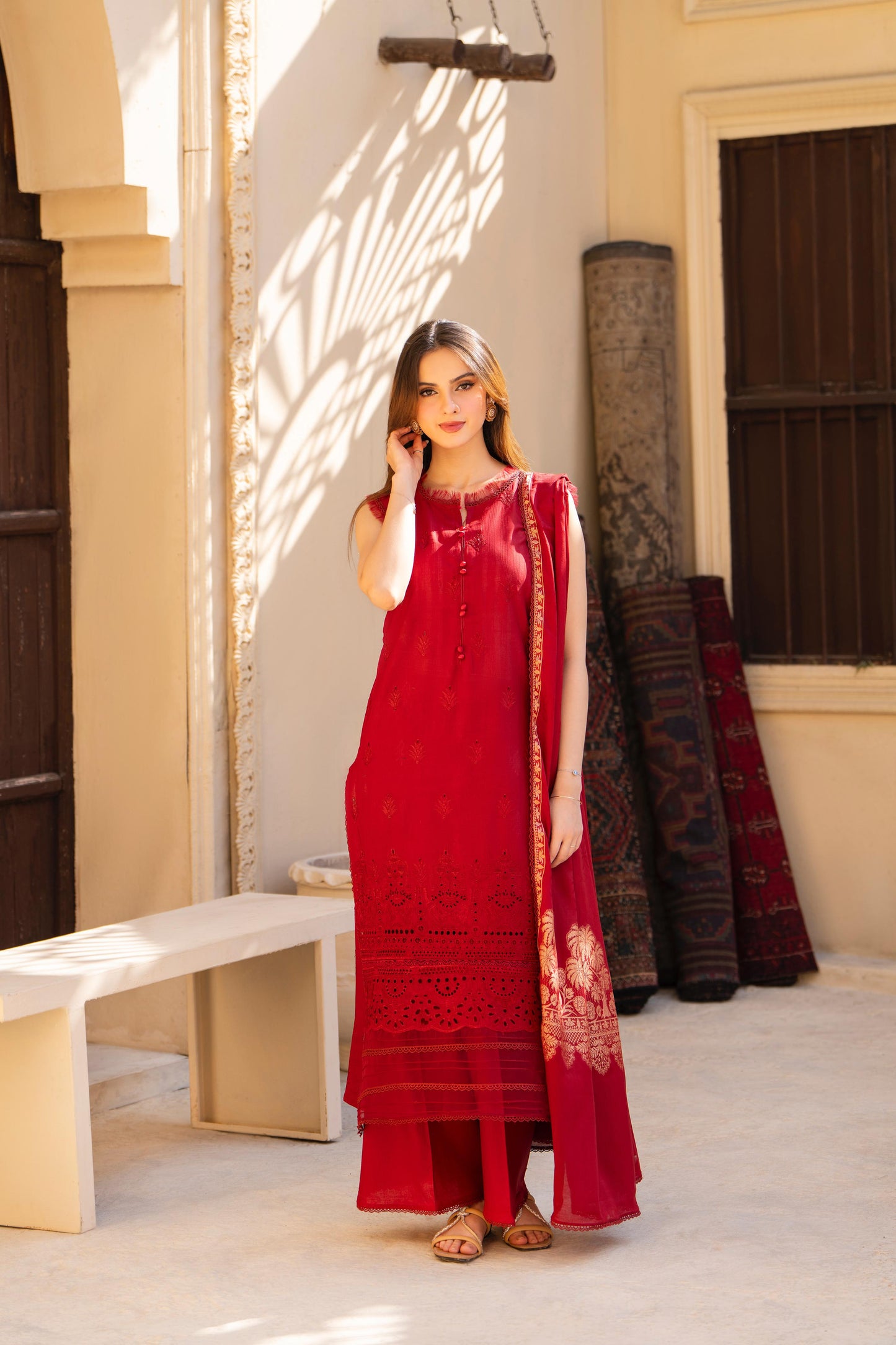 MIRAKHI-3PC LAWN CHIKENKARI EMBROIDERED SHIRT WITH LAWN JAQUARD PRINT DUPATTA -KUN-2002-R