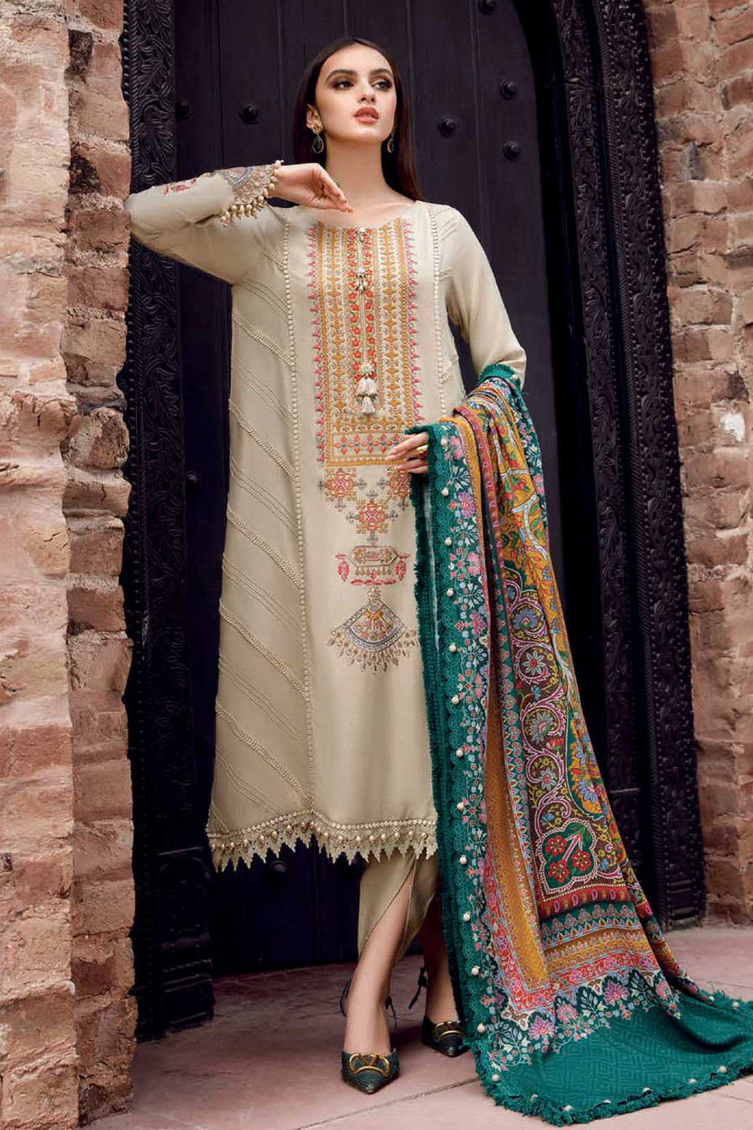 MARIA B- 3PC LAWN EMBROIDERED SHIRT WITH MONARK PRINTED DUPATTA AND TROUSER-KUN-3562