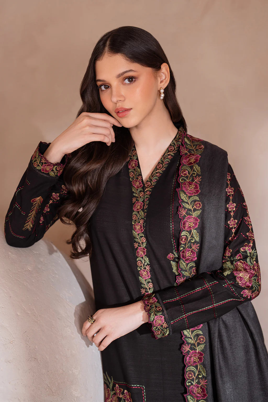 IZNIK-3PC LAWN EMBROIDERED SHIRT WITH CHIFFON EMBROIDERED DUPATTA & TROUSER-KUN -1084