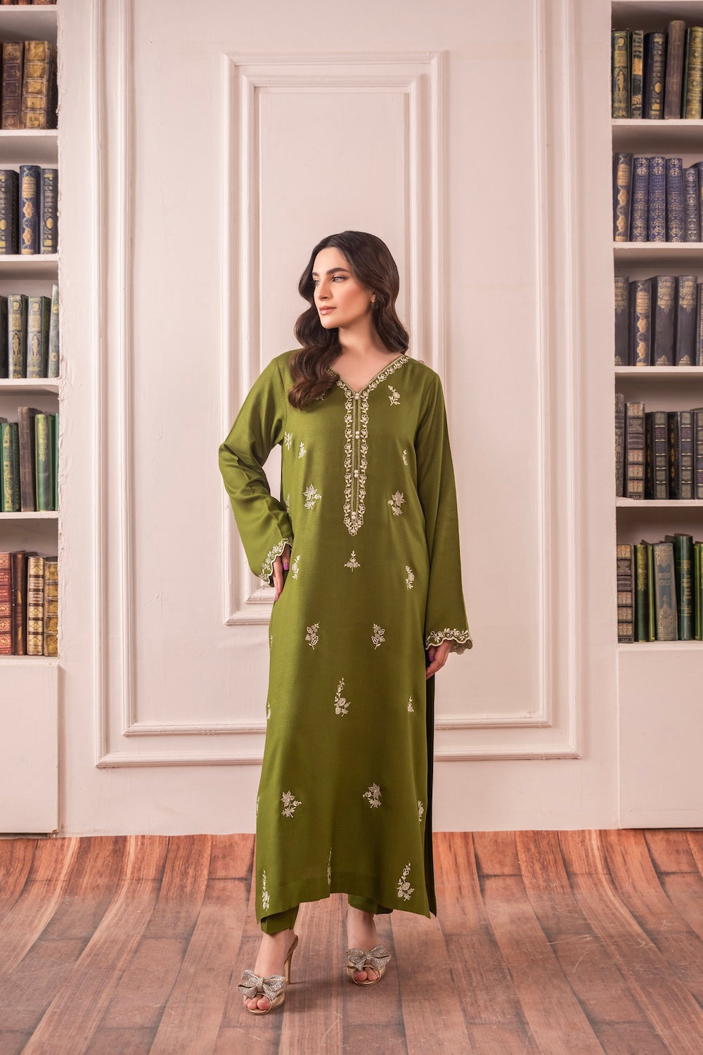 Asim Jofa-Lawn 3pc Embroidered Shirt With Bamber Chiffon Dupatta & Trouser-KUN-3575