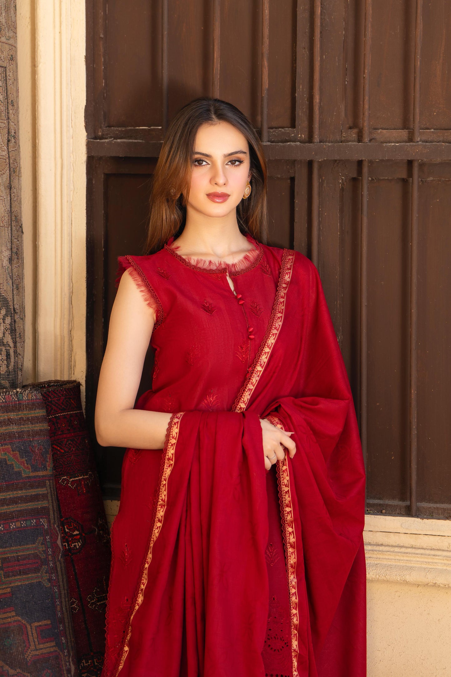 MIRAKHI-3PC LAWN CHIKENKARI EMBROIDERED SHIRT WITH LAWN JAQUARD PRINT DUPATTA -KUN-2002-R