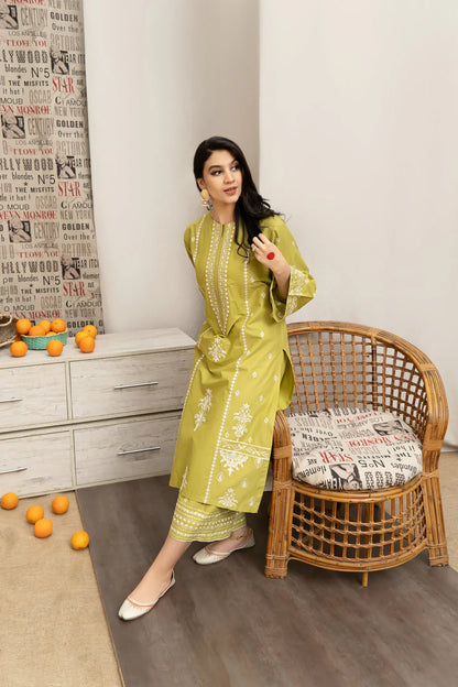 URGE- 3PC LAWN EMBROIDERED SHIRT WITH MONARK PRINTED DUPATTA AND EMB TROUSER-KUN-3600