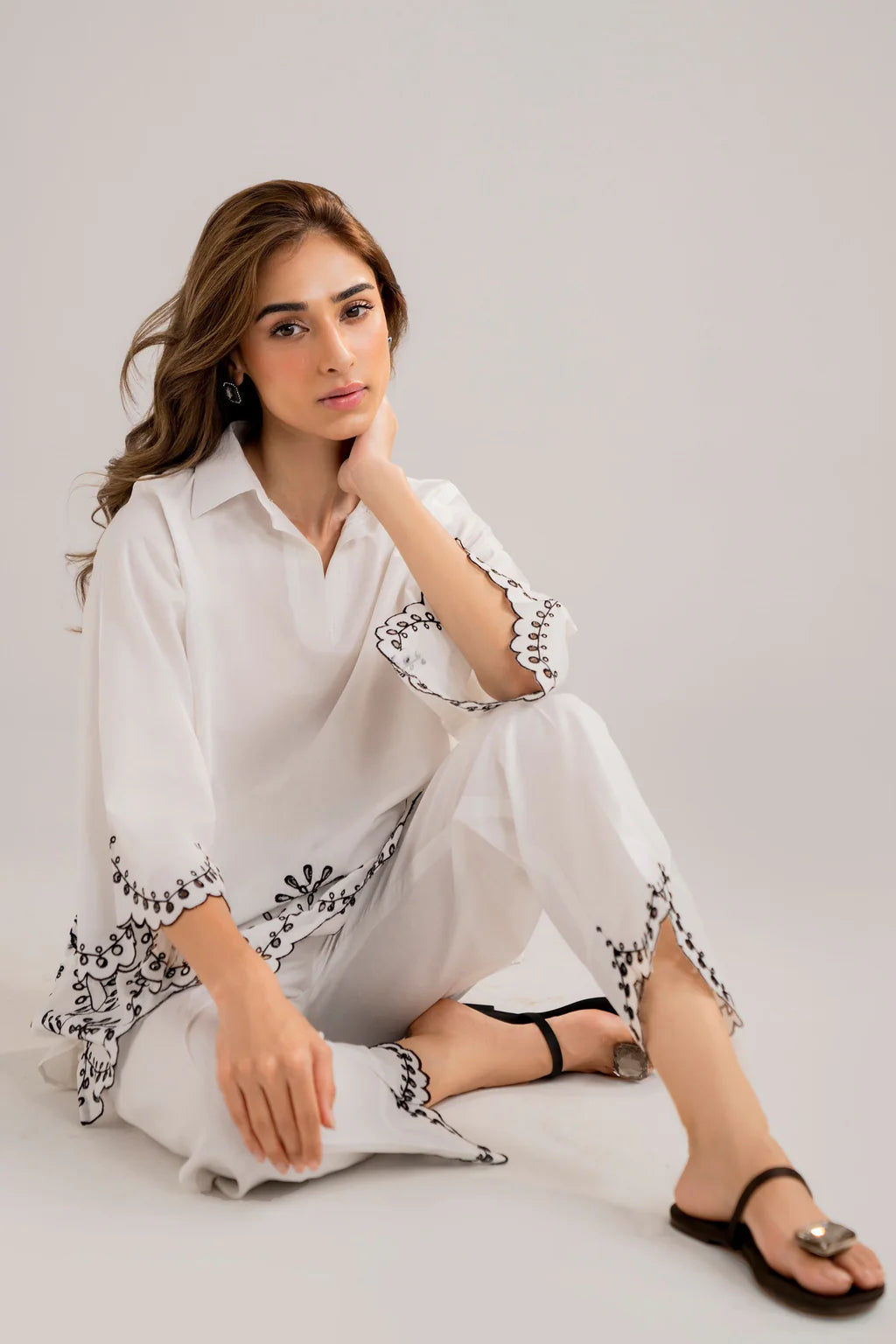 HANA-2PC DHANAK EMBROIDERED SUIT-KUN-3204