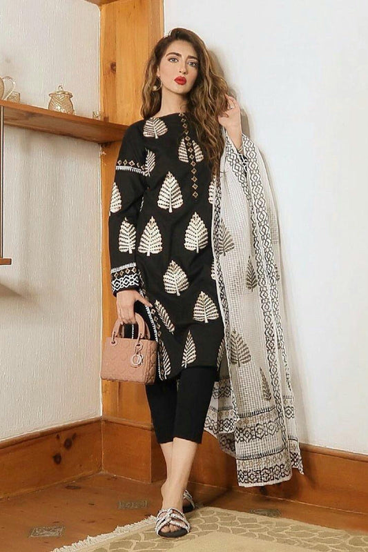 MARIA B- 3PC LAWN HEAVY EMBROIDERED SHIRT WITH ORGANZA PRINT DUPATTA-KUN -2615