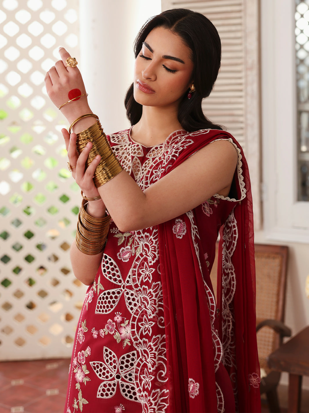 MAHNUR-3PC LAWN EMBROIDERED SHIRT WITH MONARK EMBROIDERED DUAPATTA AND TROUSER-KUN-3717