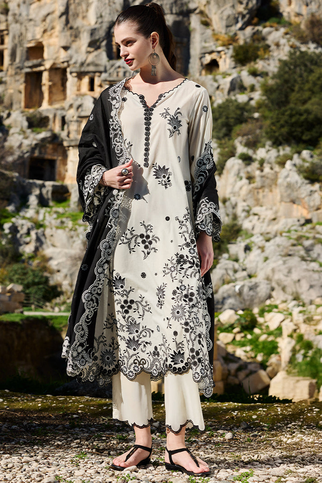 IMAGE-3PC LAWN EMBROIDERED SHIRT WITH CHIFFON EMBROIDERED DUPATTA AND EMB TROUSER-KUN-3714