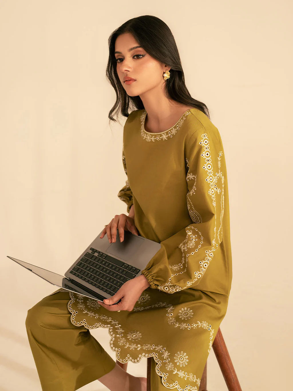 BATIK-2PC DHANAK EMBROIDRED SUIT-KUN-117