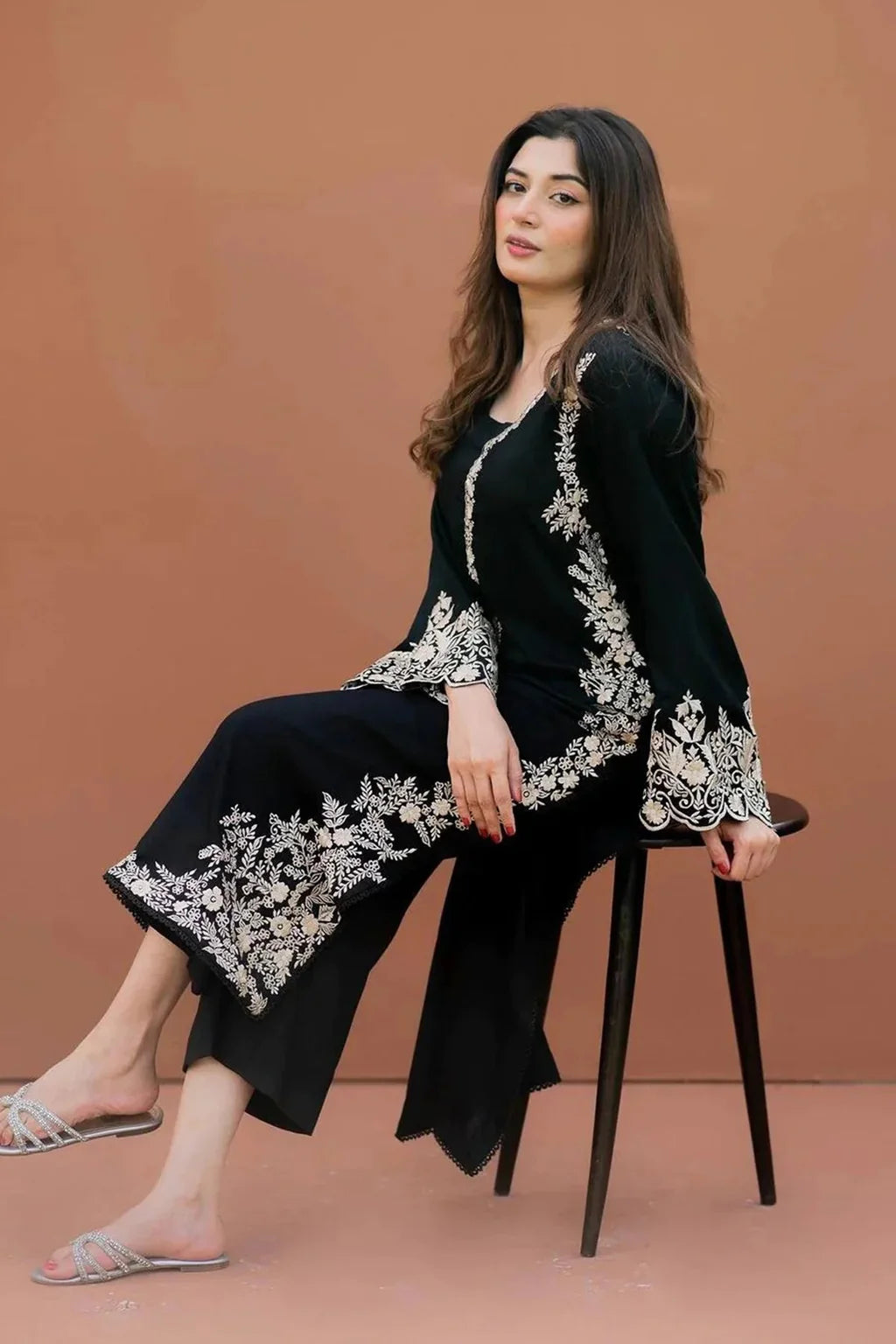 LAJWANTI-2PC DHANAK EMBROIDERED SUIT-114