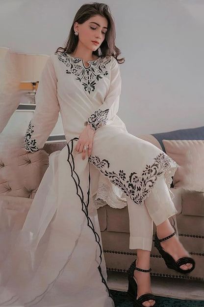 MARIA B- 3PC LAWN EMBROIDERED SHIRT WITH EMBROIDERED ORGANZA DUPATTA-KUN-2255