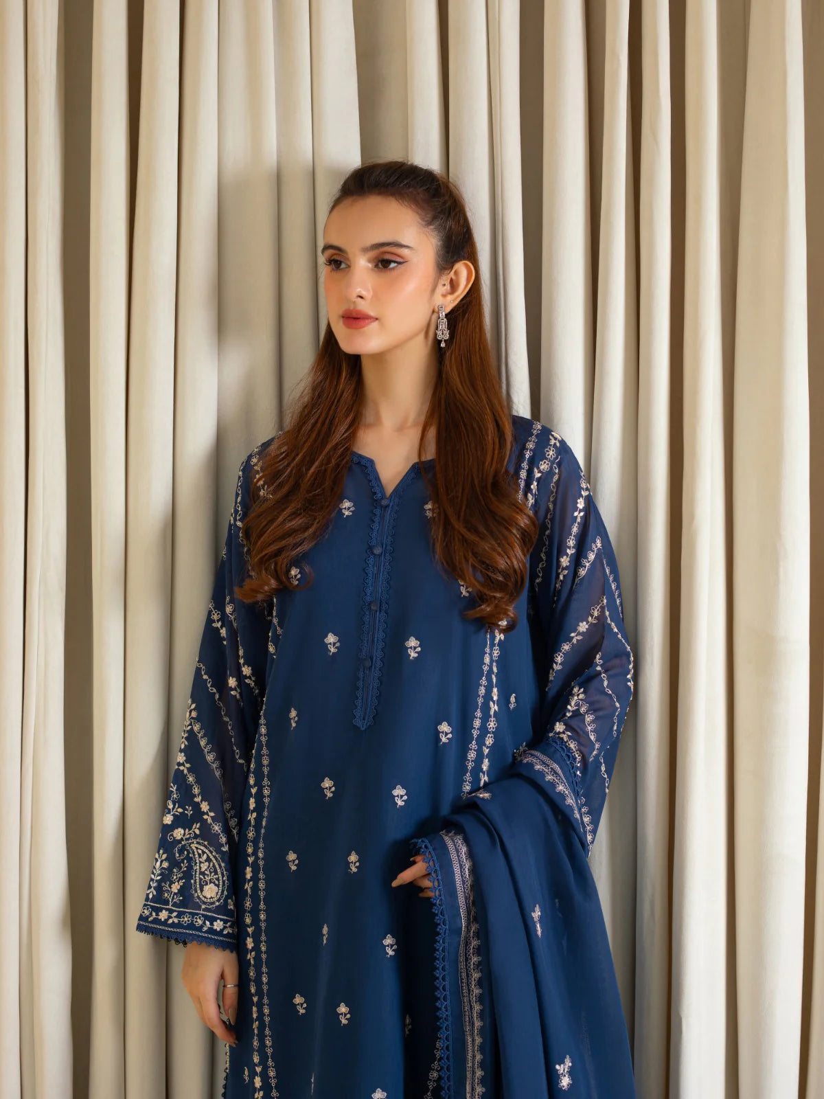 AGHA NOOR-3PC DHANAK EMBROIDERED SUIT KUN- 2358
